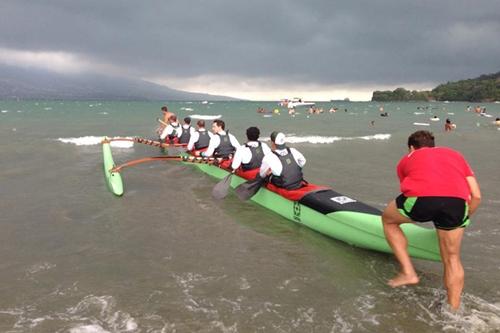 Campeonato Brasileiro de Va'a V6, realizado neste fim de semana em São Sebastião (SP), é comemorado pelos atletas e organização / Foto: Divulgação